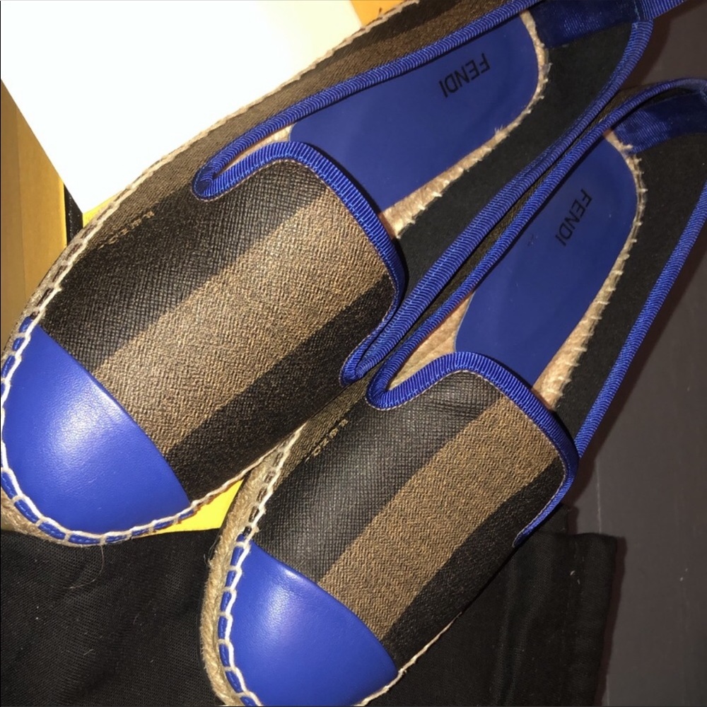 Fendi flats